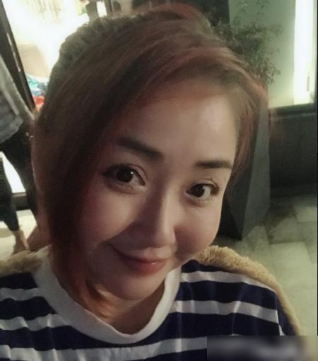 演员张莹照片